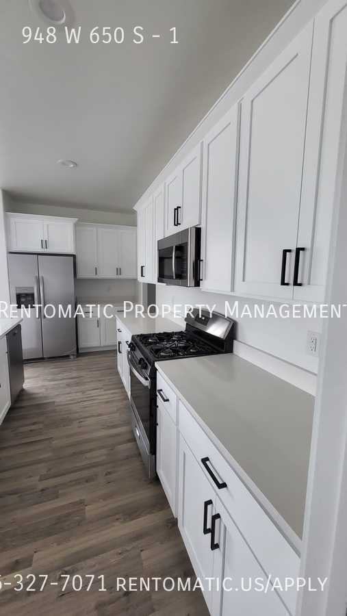 948 W 650 S #1 - Photo 4 of 16