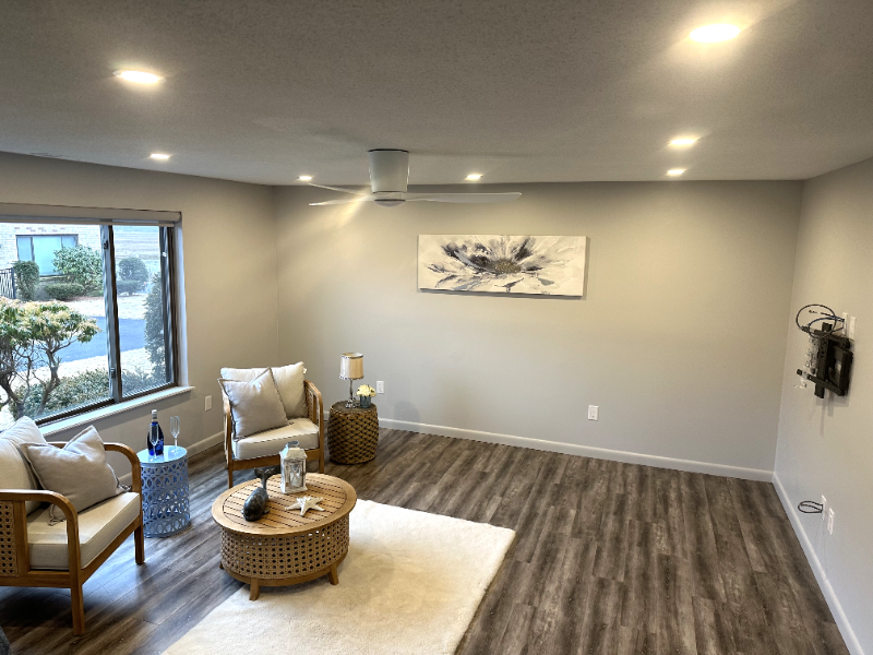 275 N End Blvd #10 - Photo 2 of 17