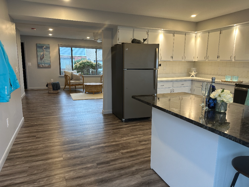 275 N End Blvd #10 - Photo 3 of 17