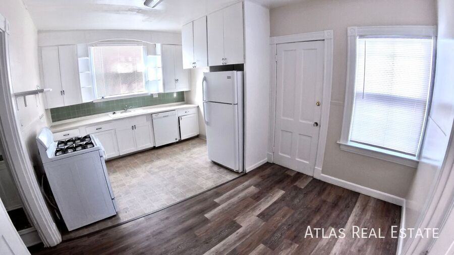 604 N Weber St #1 - Photo 7 of 13