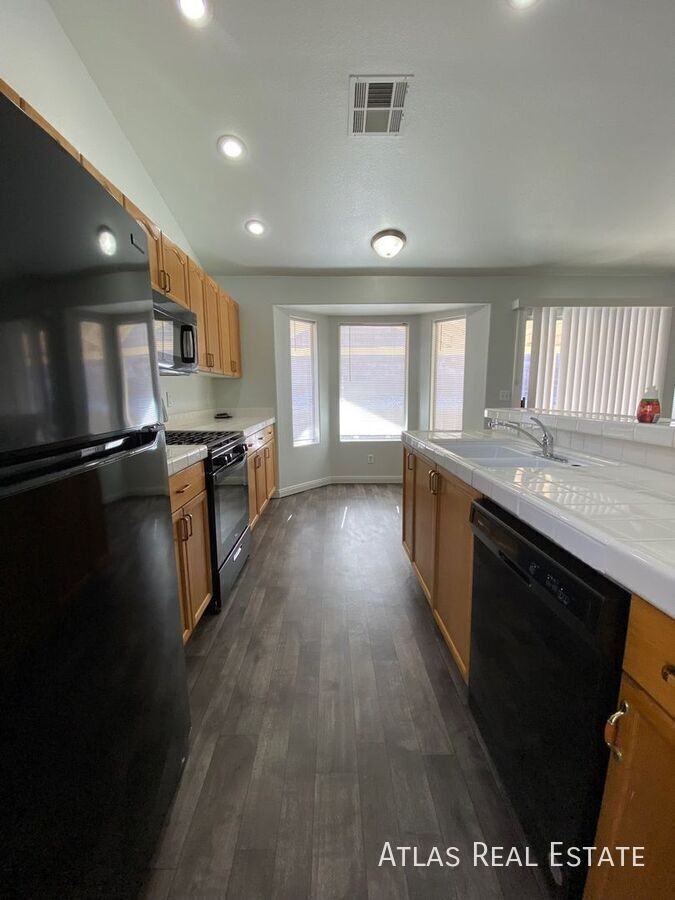 181 Laguna Hills Ct - Photo 7 of 27