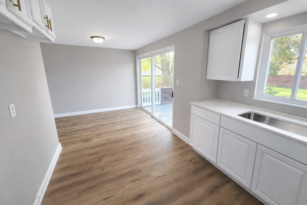 19700 Newton Ave - Photo 2 of 15