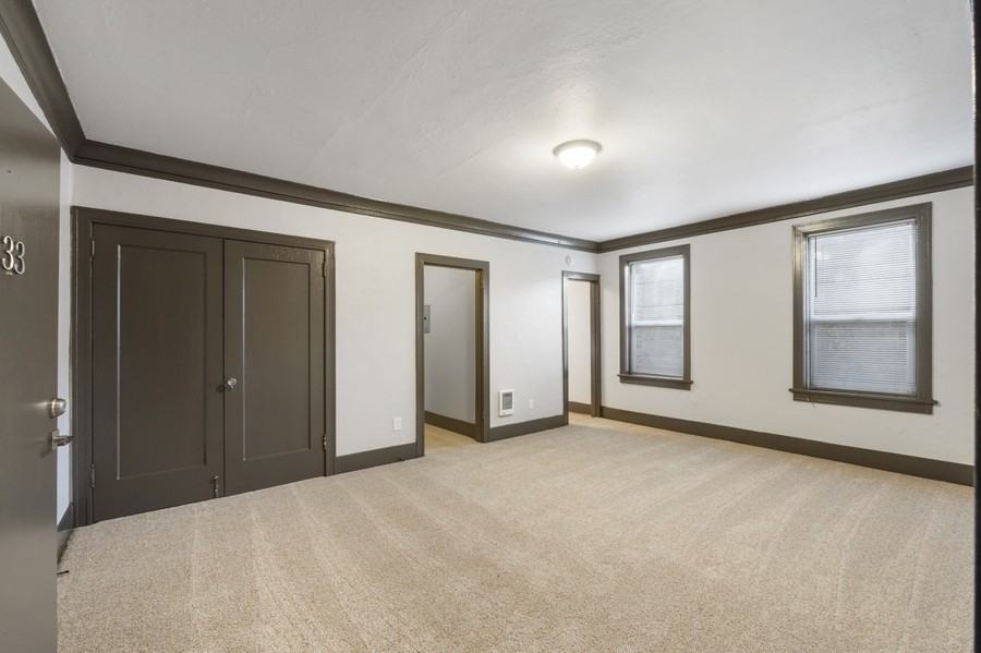 16 N Broadway #32 - Photo 2 of 15