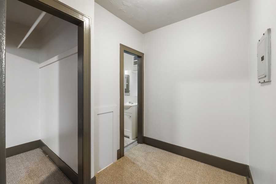 16 N Broadway #32 - Photo 7 of 15