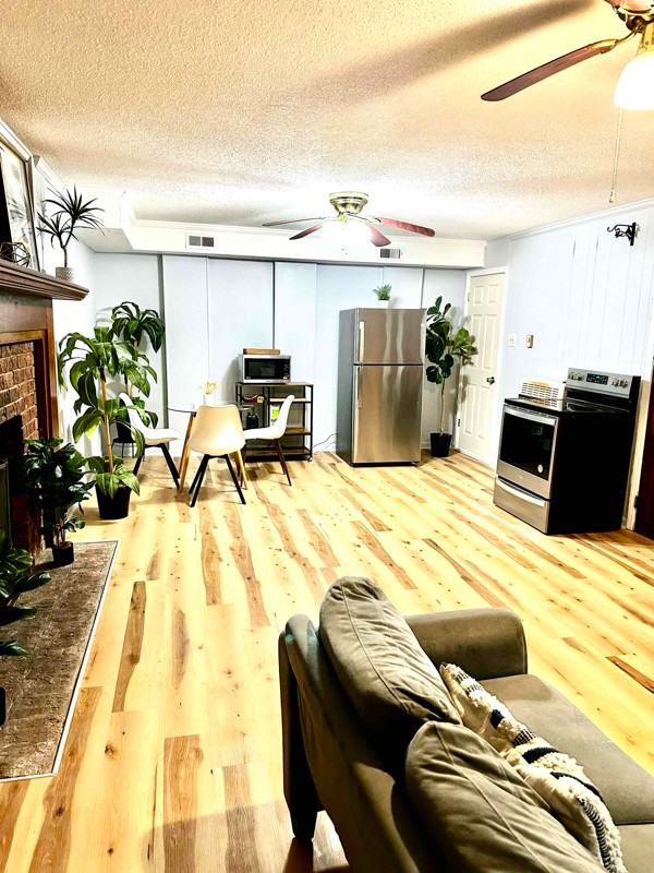 3007 Courtland Dr #A - Photo 3 of 7