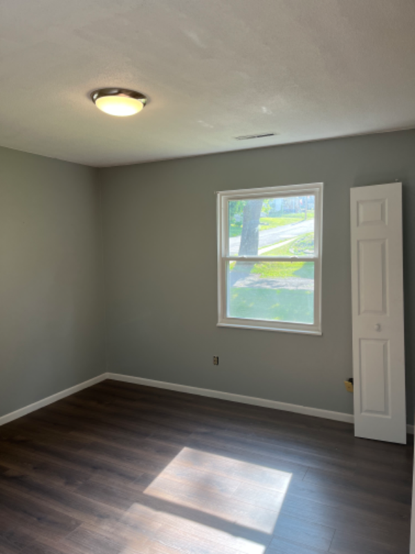 460 Grant St #1 - Photo 4 of 5