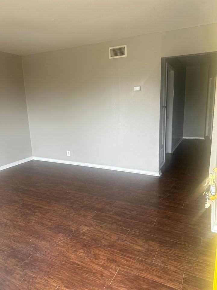 6810 Basilwood Dr - Photo 2 of 8