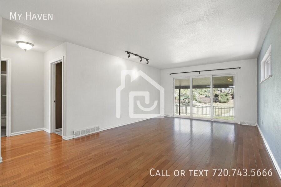 229 E Iliff Ave - Photo 3 of 24