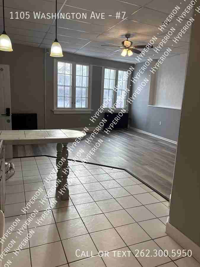 1105 Washington Ave #7 - Photo 3 of 17