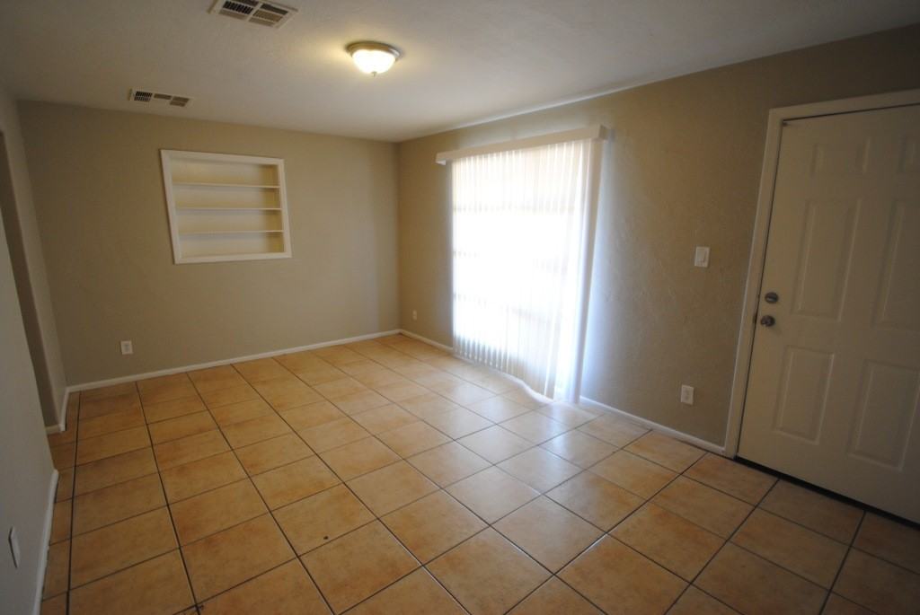 2837 W Turney Ave - Photo 3 of 16