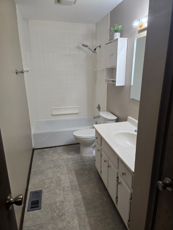 1123 Starview Ln - Photo 4 of 12