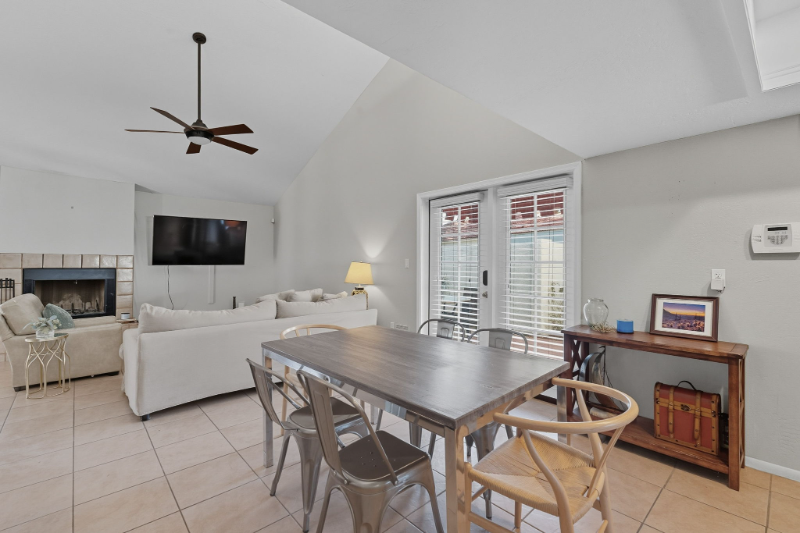 4245 E Ludlow Dr - Photo 3 of 20