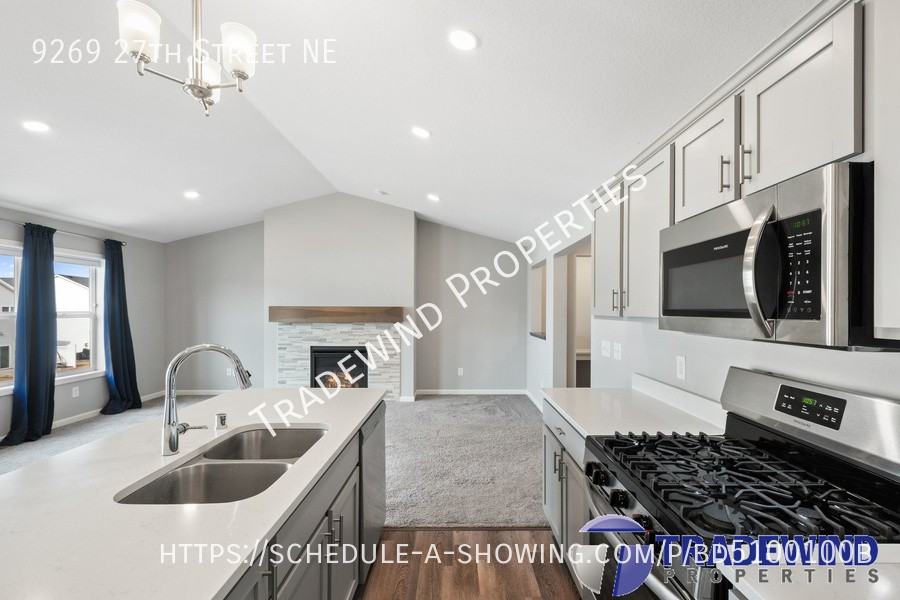 9269 27th St Ne - Photo 2 of 31