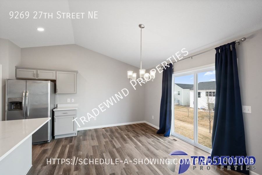 9269 27th St Ne - Photo 7 of 31