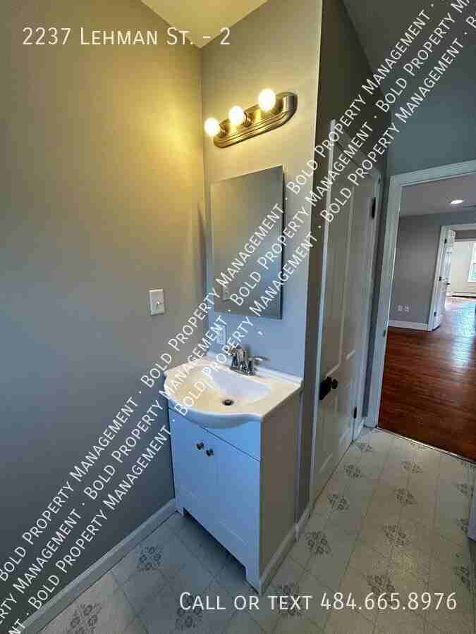 2237 Lehman St #2 - Photo 3 of 9