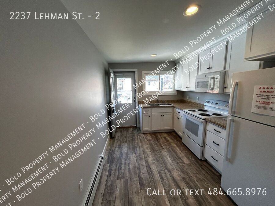 2237 Lehman St #2 - Photo 4 of 9