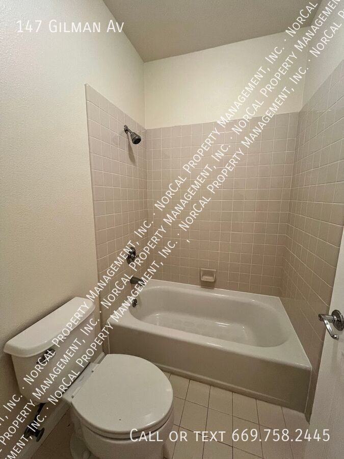 147 Gilman Ave - Photo 5 of 17