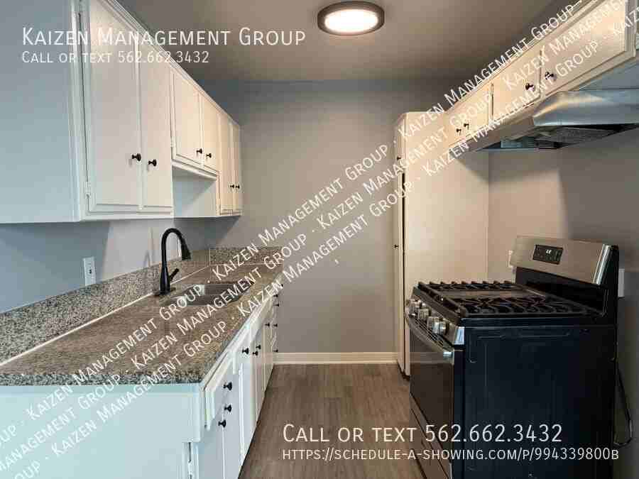 1862 Pine Ave #1862-3 - Photo 4 of 11