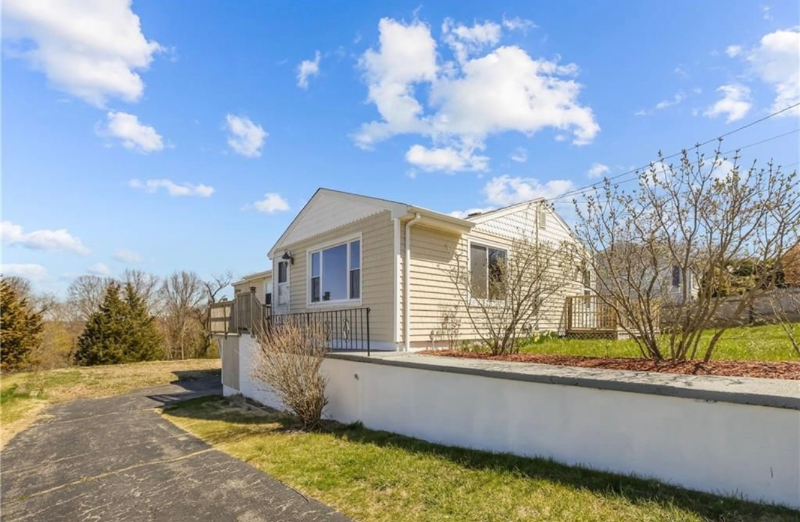 152 Lepes Rd - Photo 2 of 17