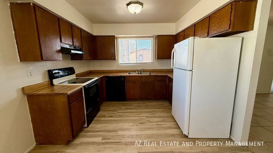 3128 E Cicero St #202 - Photo 5 of 18