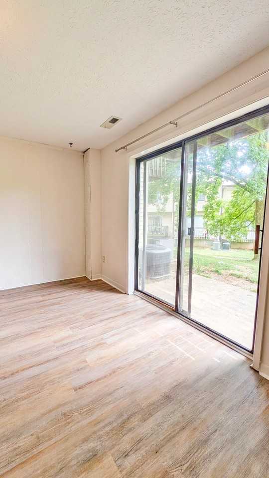 577 E Graham Pl - Photo 4 of 18