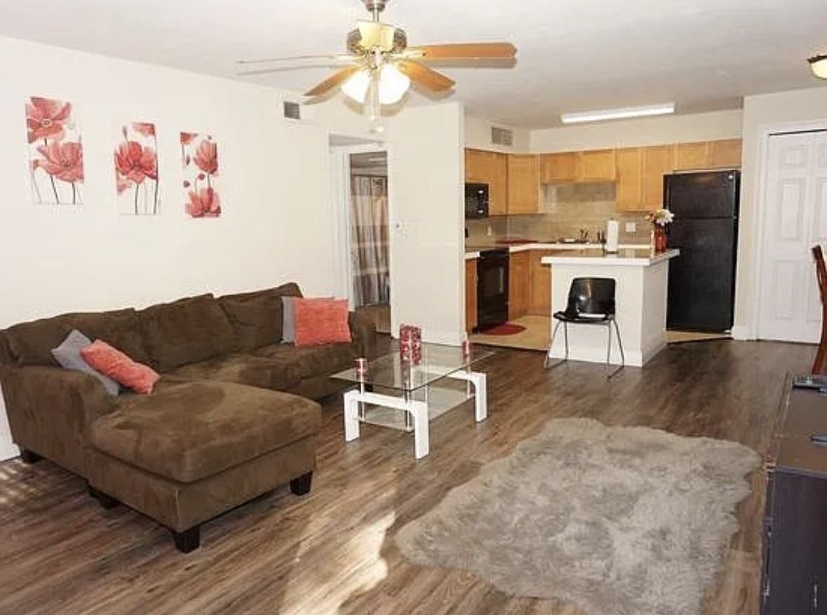 375 Lake Ontario Ct #201 - Photo 2 of 9