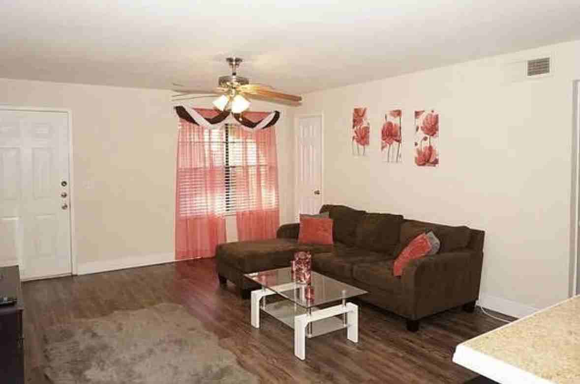 375 Lake Ontario Ct #201 - Photo 3 of 9