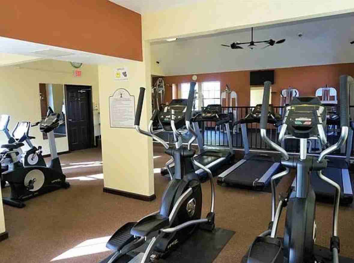 375 Lake Ontario Ct #201 - Photo 7 of 9