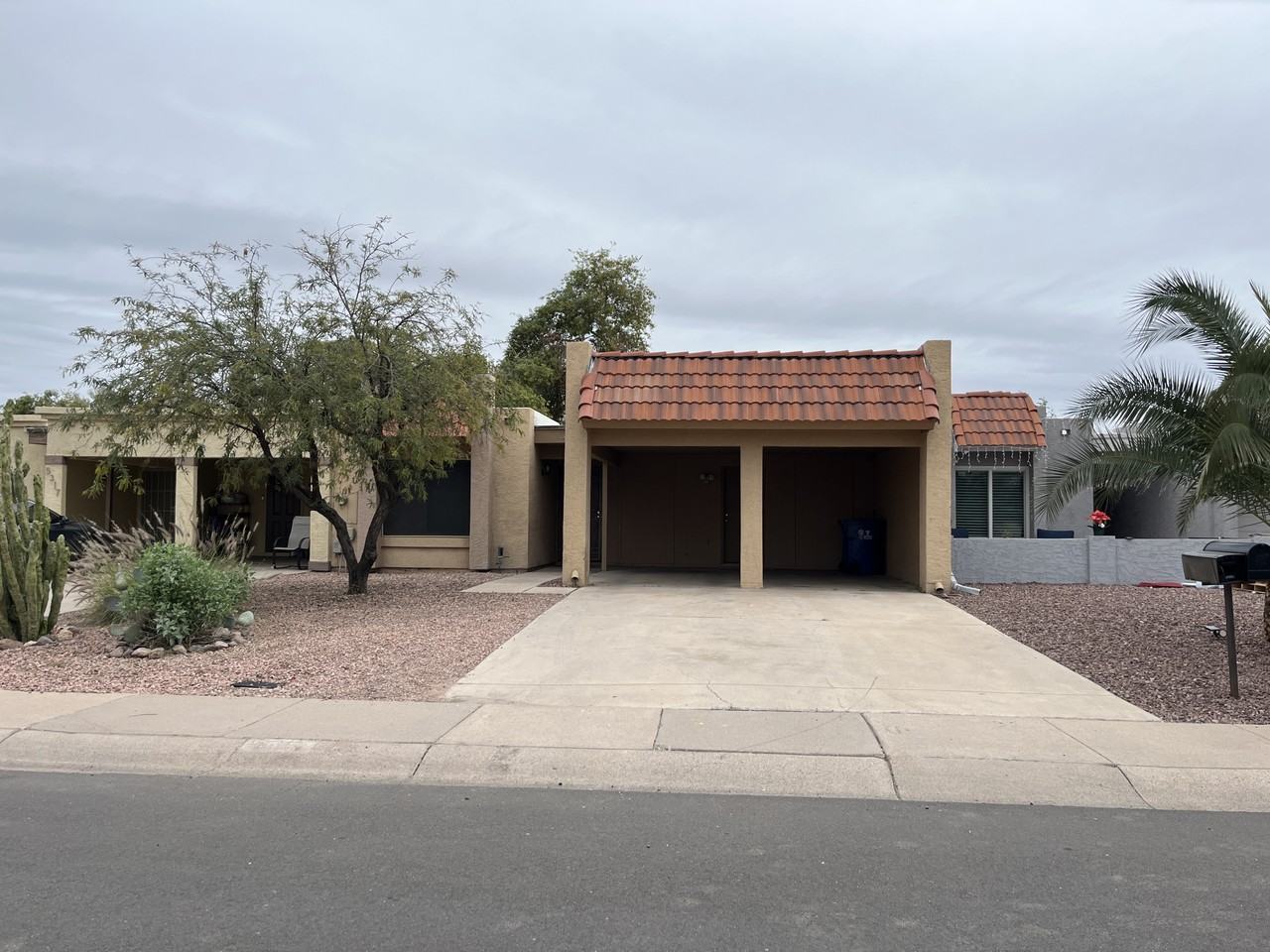 5319 S Mitchell Dr #NA - Photo 2 of 16