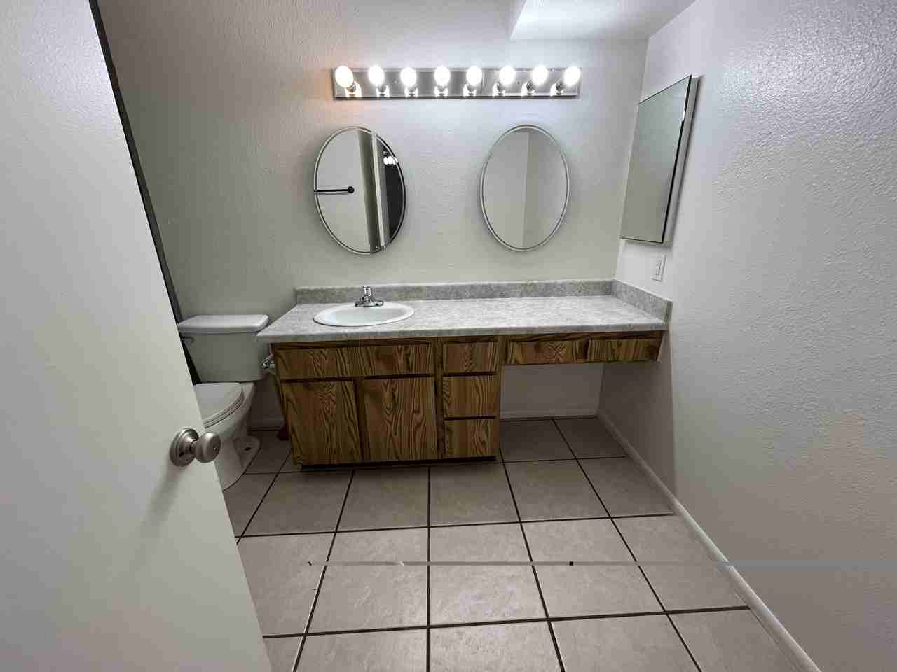 5319 S Mitchell Dr #NA - Photo 6 of 16