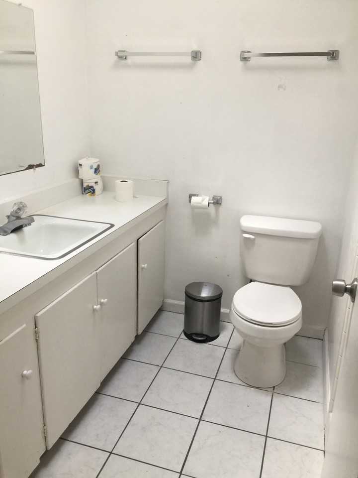 117 Nw 21st Ter #NA - Photo 2 of 8