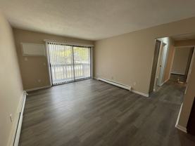 246 Oak St #1C - Photo 1 of 1