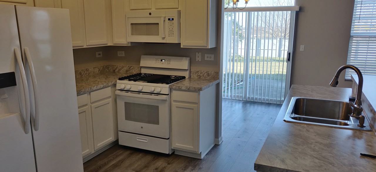 1820 Parkside Dr #1820 - Photo 6 of 17