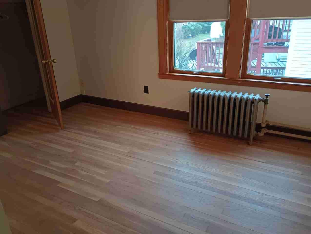 139 Sigourney St #2 - Photo 5 of 17