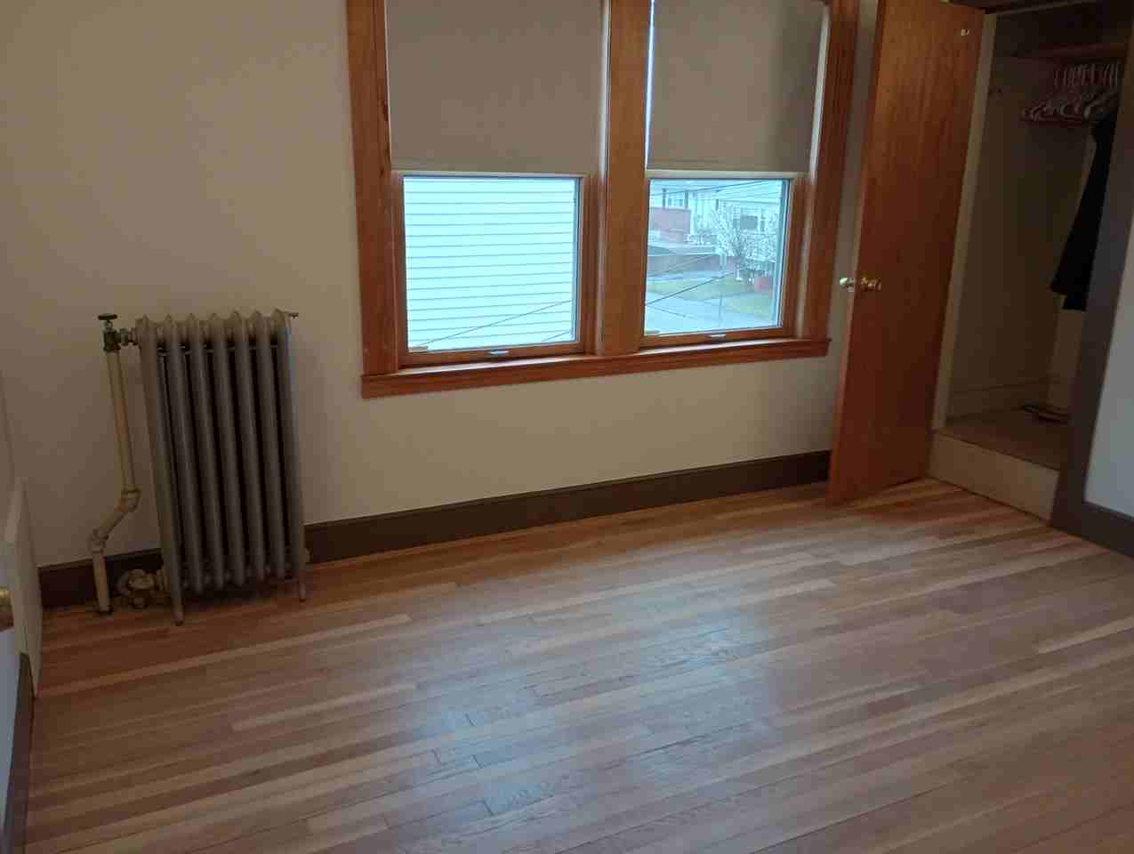 139 Sigourney St #2 - Photo 6 of 17