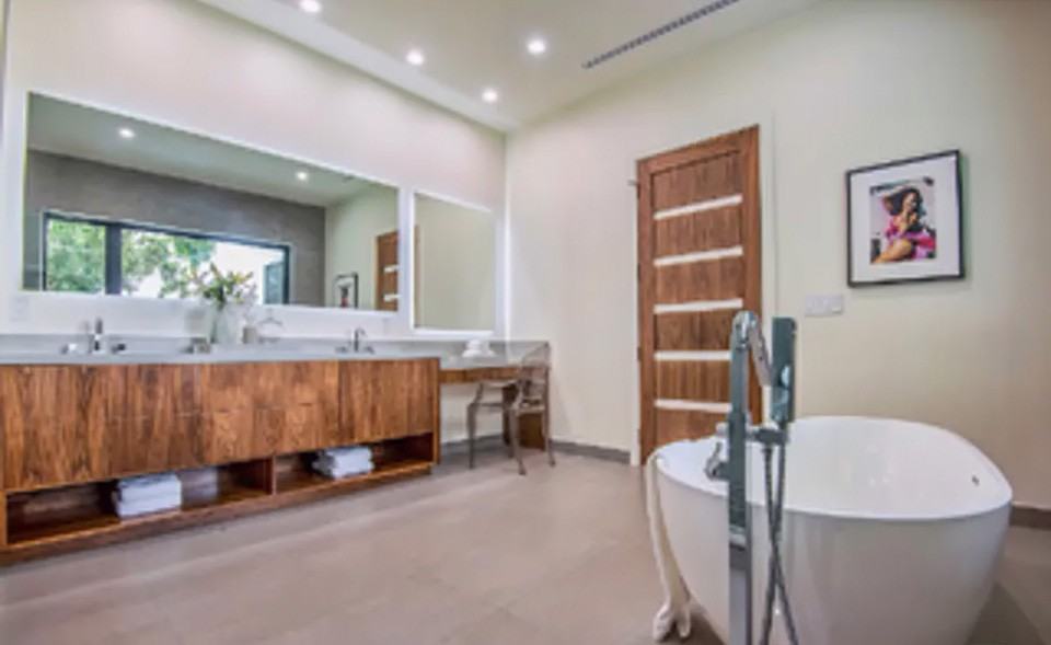 748 N Detroit St #NA - Photo 6 of 17