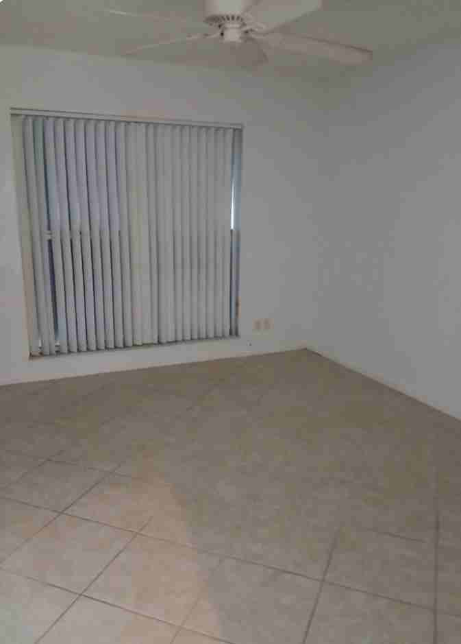 12395 Peconic Ct #12395 - Photo 4 of 8