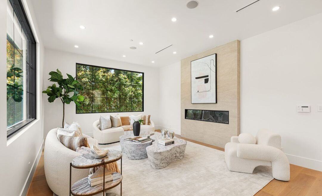 2565 Patricia Ave #NA - Photo 4 of 50