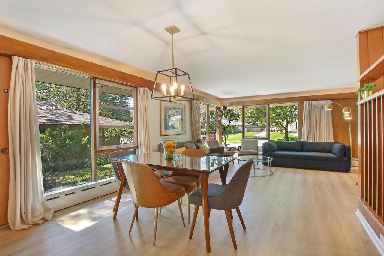 435 Lynn Ter - Photo 4 of 18