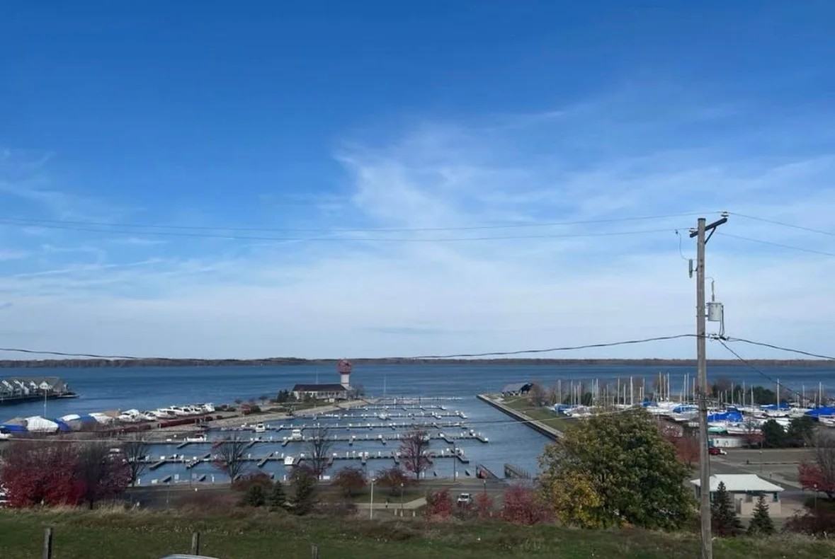 909 W Front St - Photo 3 of 14