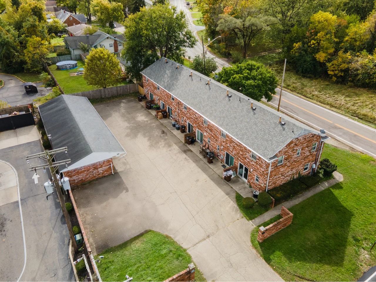 4624 Catalpa Dr - Photo 2 of 10