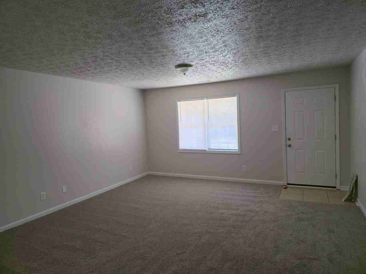 194 Graham St - Photo 3 of 12