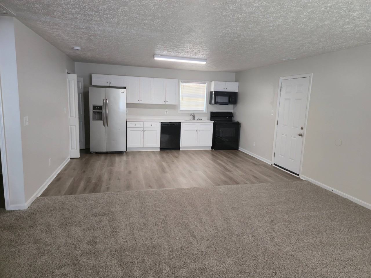 194 Graham St - Photo 4 of 12