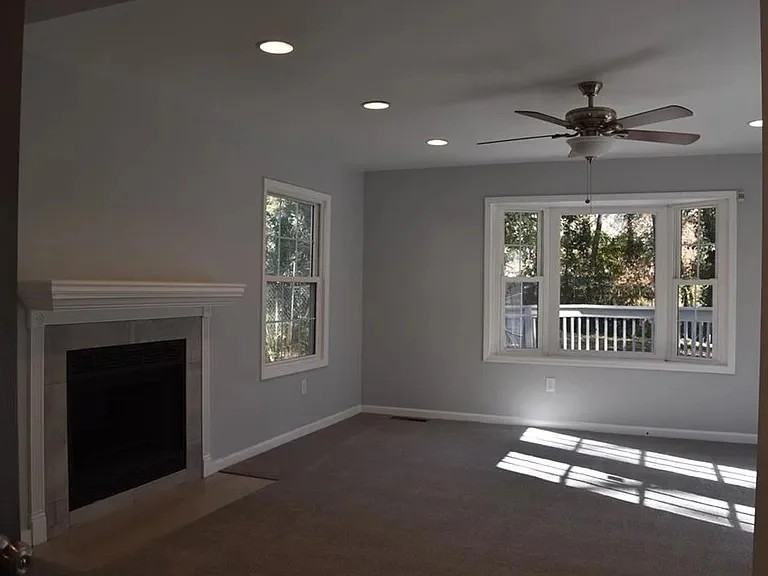 1396 Midview Dr - Photo 5 of 13