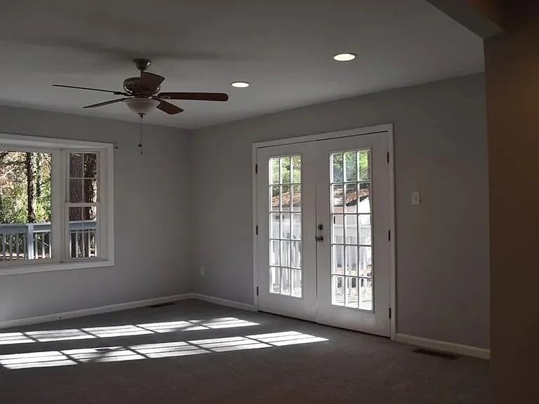 1396 Midview Dr - Photo 7 of 13