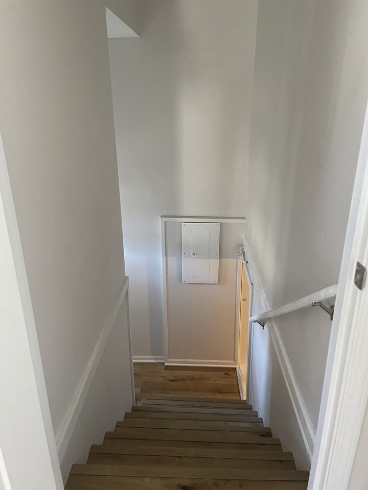 323 N Illinois Ave - Photo 7 of 14