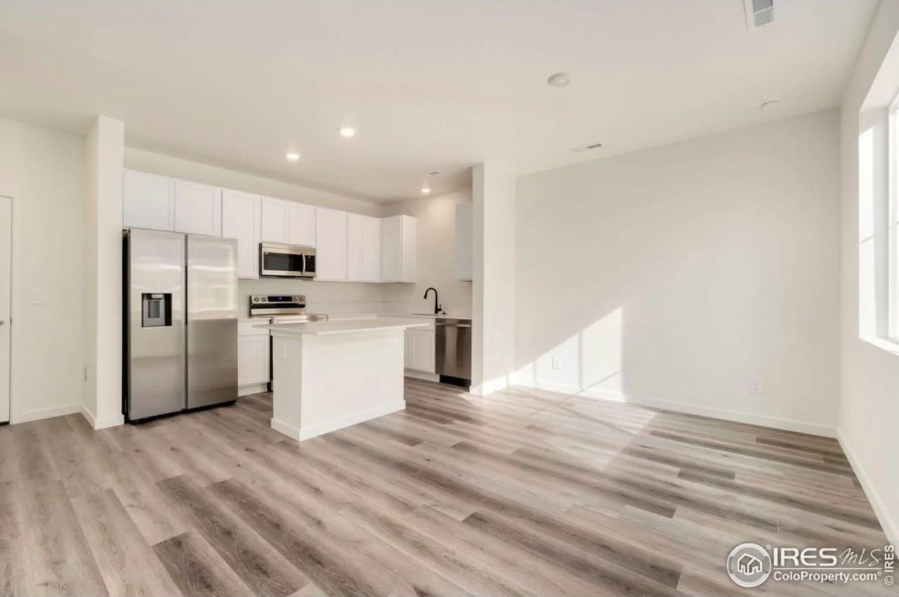 318 Cardinal St - Photo 2 of 6