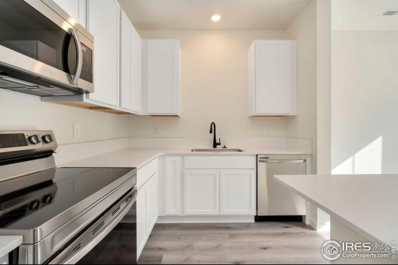 318 Cardinal St - Photo 3 of 6