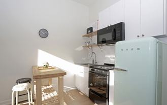 810 N Clark St - Photo 1 of 1