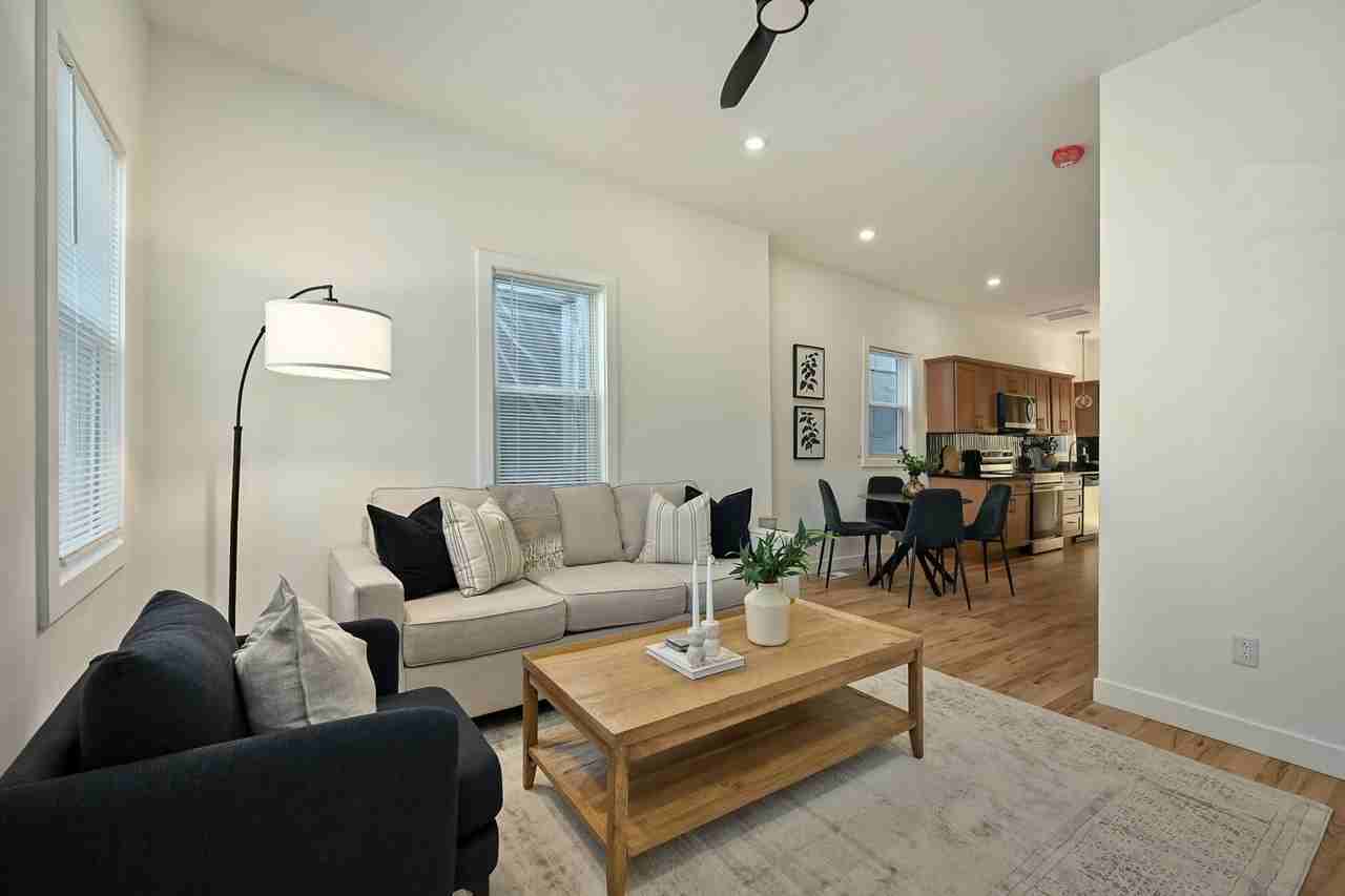 2331 Belleview Ave - Photo 2 of 17